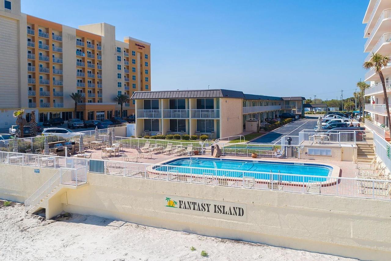 Fantasy Island Resort, Daytona Beach Shores Exterior photo