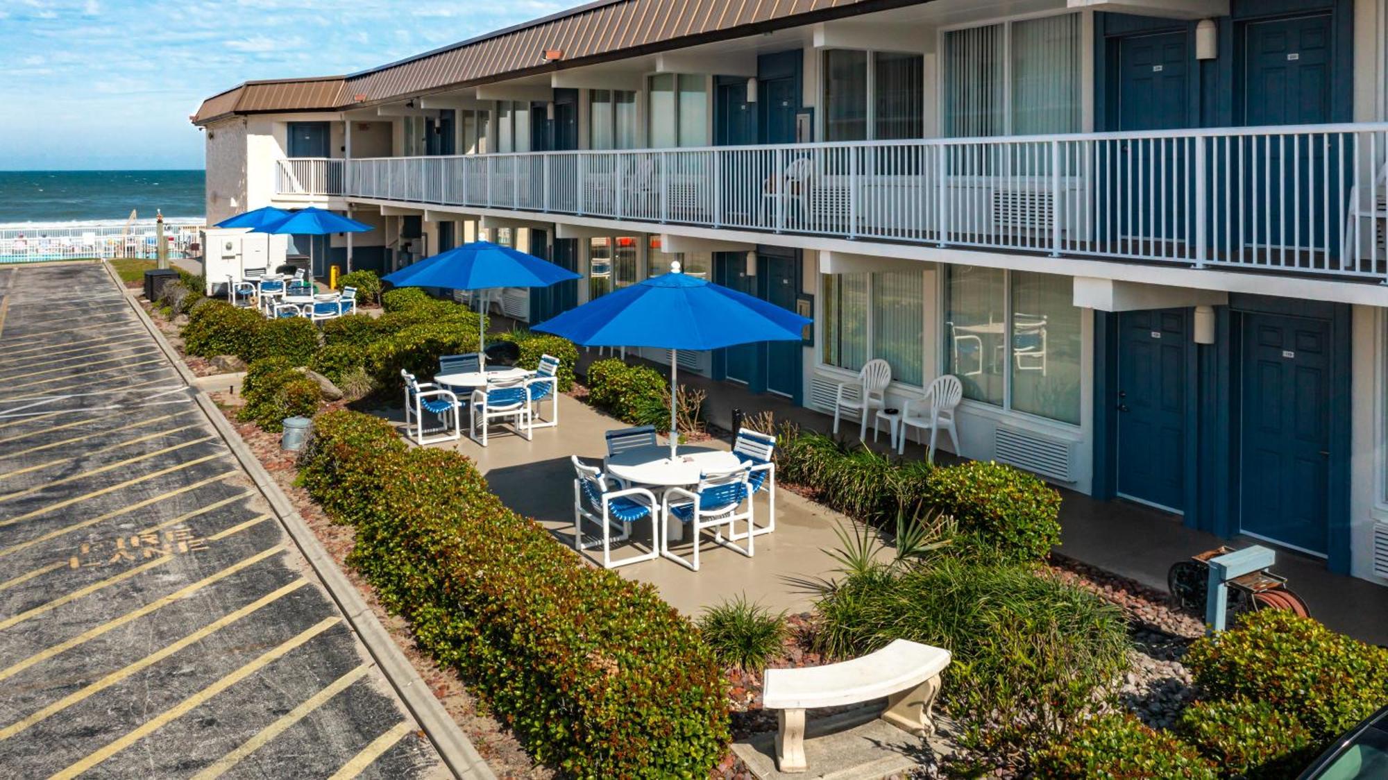 Fantasy Island Resort, Daytona Beach Shores Exterior photo