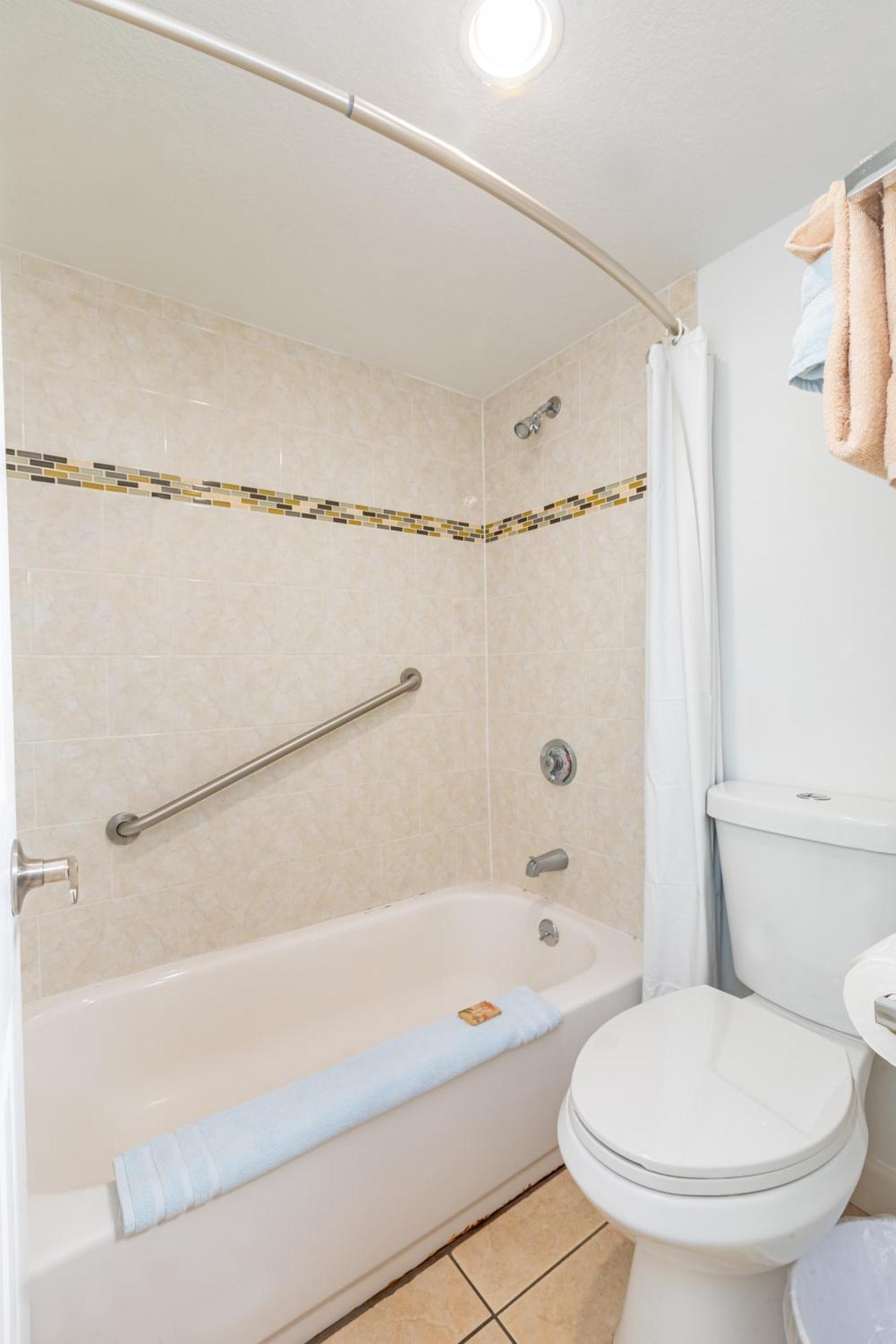 Fantasy Island Resort, Daytona Beach Shores Room photo