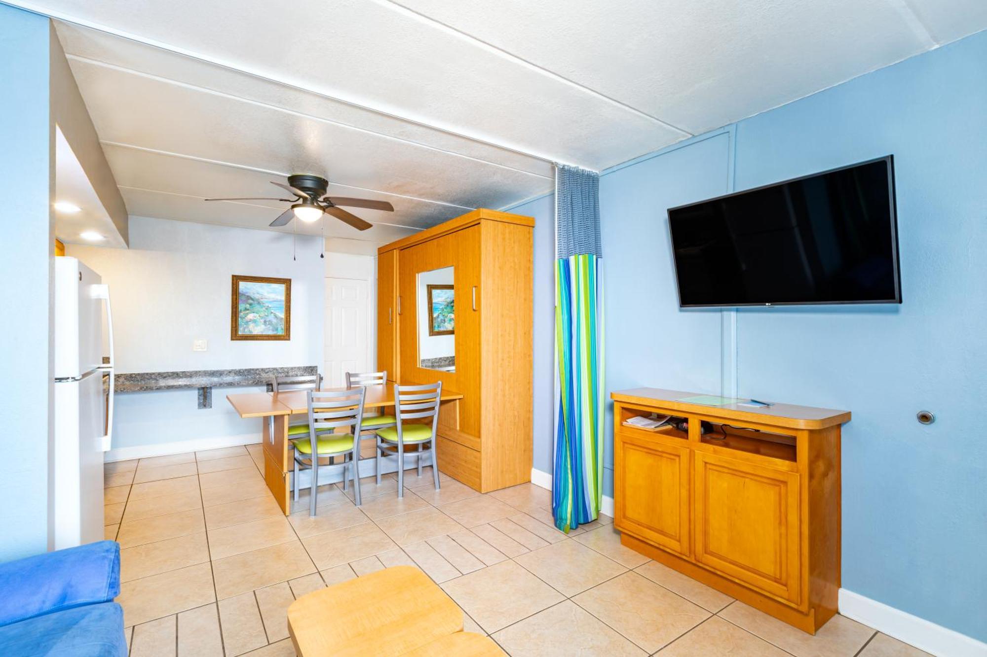 Fantasy Island Resort, Daytona Beach Shores Room photo